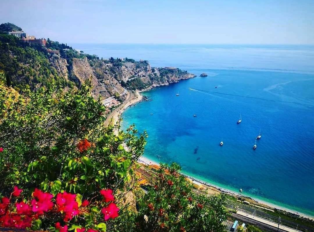 Blue Sky House Bed & Breakfast Taormina Exterior photo