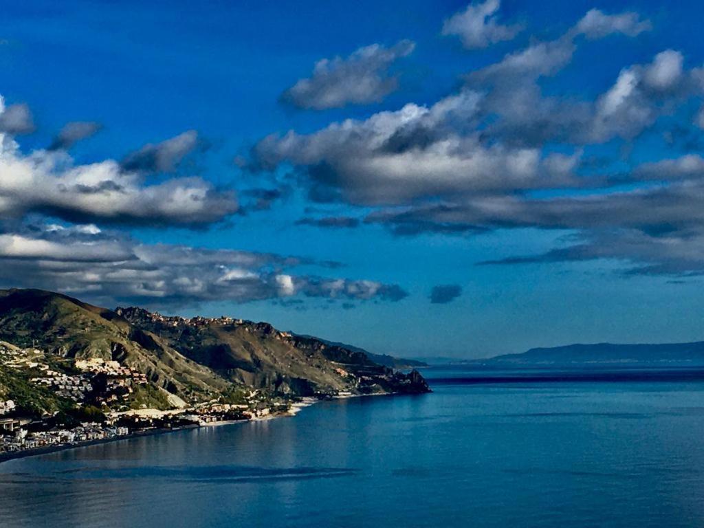 Blue Sky House Bed & Breakfast Taormina Exterior photo
