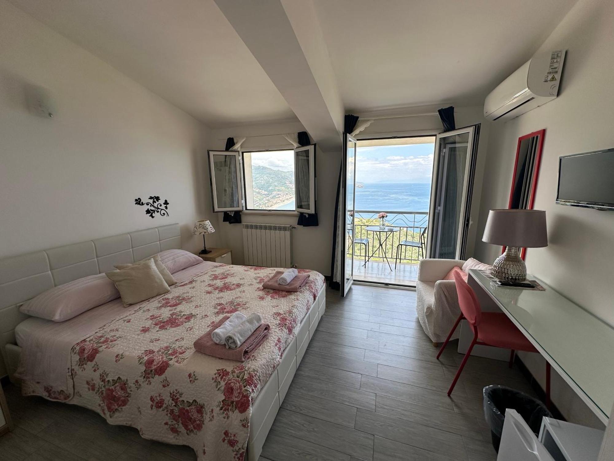 Blue Sky House Bed & Breakfast Taormina Exterior photo